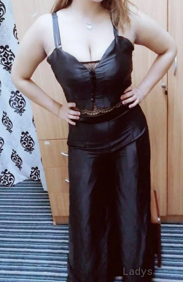 Esmeralda, 25 years BBW escorts girl, height 168 sm, Weight  kg, backpage Pune