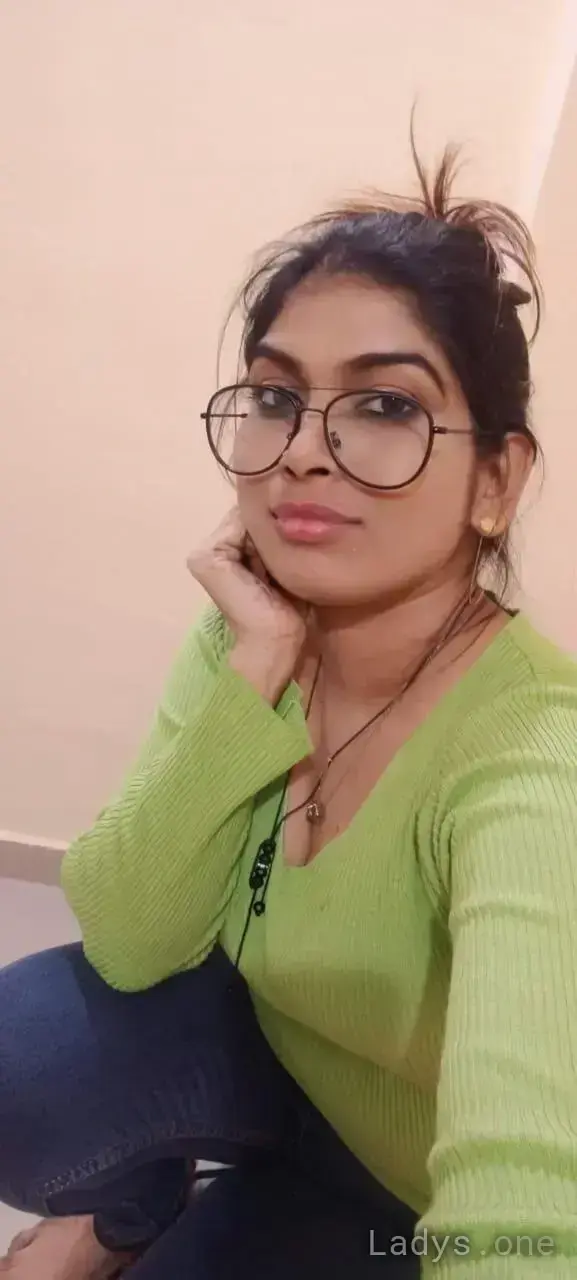 Lisa, 23 years BBW escorts girl, height 153 sm, Weight  kg, backpage Pune