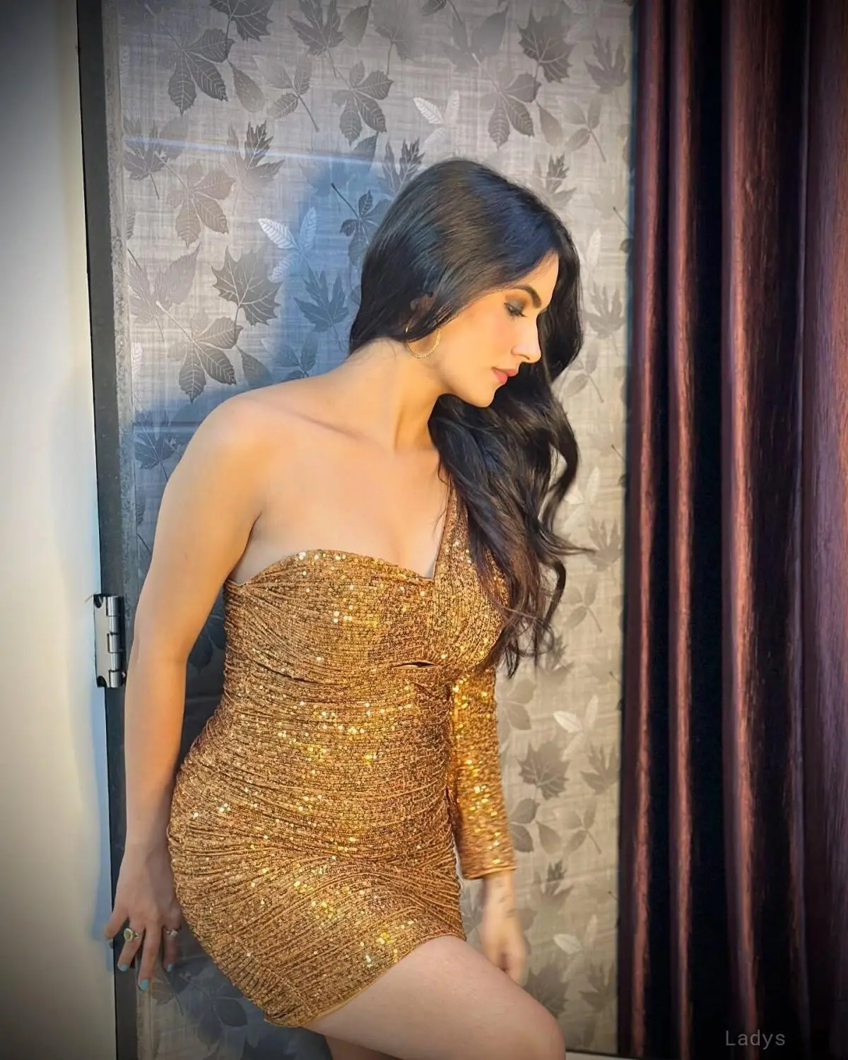 Hina Indian Model,  years BBW escorts girl, height  sm, Weight  kg, backpage Ras Al Khaimah