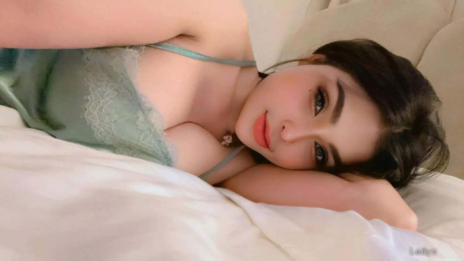 Coco, 25 years BBW escorts girl, height 155 sm, Weight  kg, backpage Riyadh