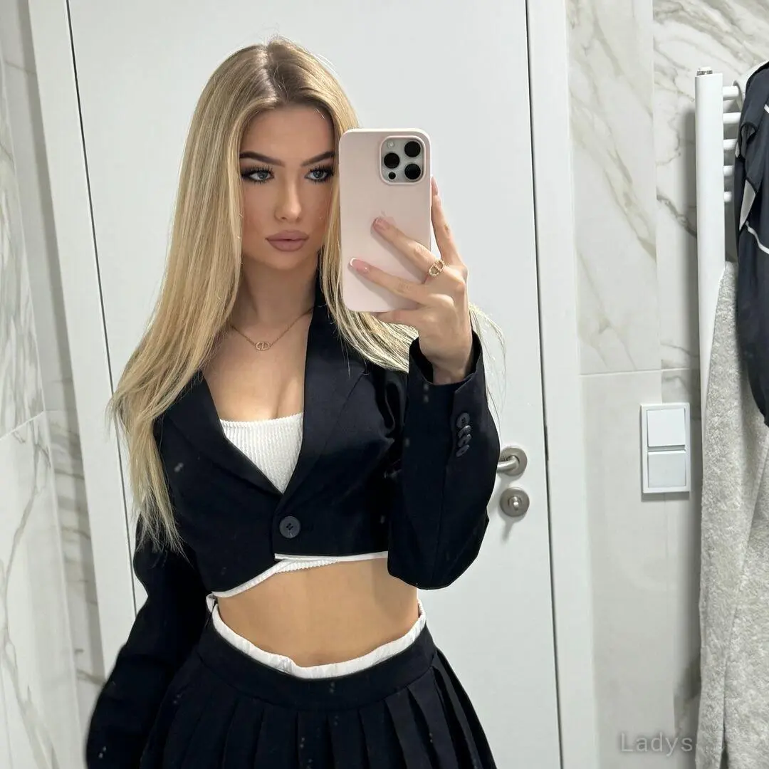 Kelly, 22 years BBW escorts girl, height 165 sm, Weight kg, backpage Riyadh