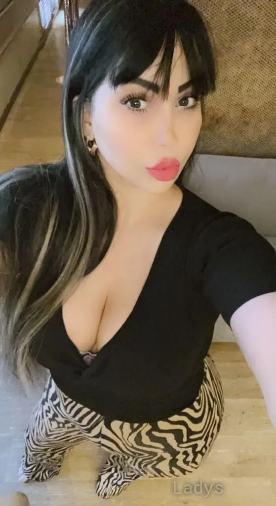 Khadija, 24 years BBW escorts girl, height 170 sm, Weight  kg, backpage Riyadh