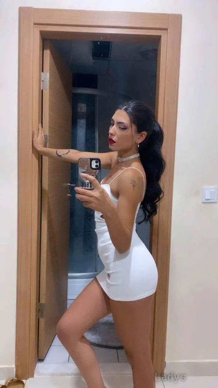 Krixi, 25 years BBW escorts girl, height 167 sm, Weight  kg, backpage Riyadh