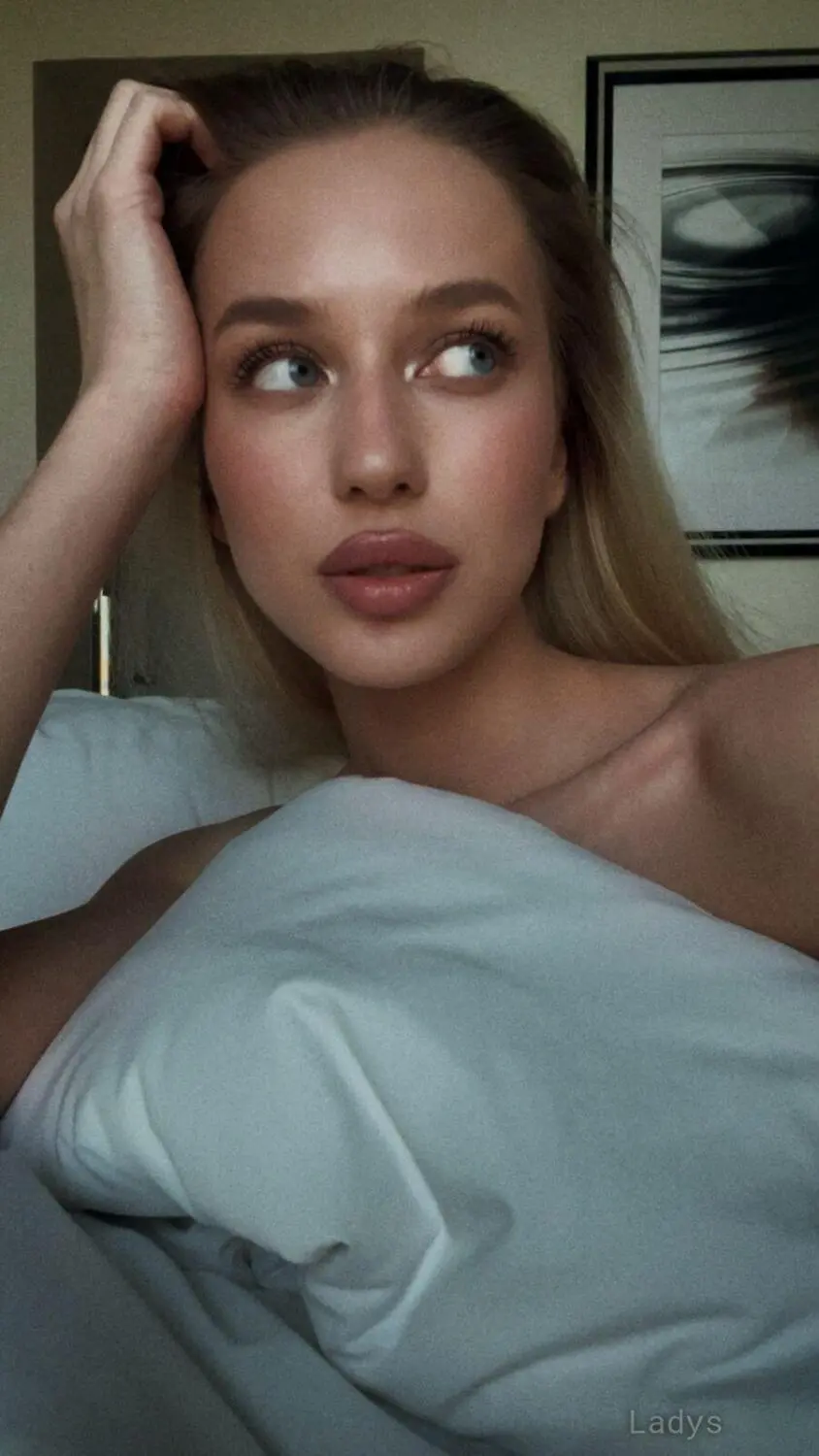 Liza, 21 years BBW escorts girl, height 170 sm, Weight 50 kg, backpage Riyadh