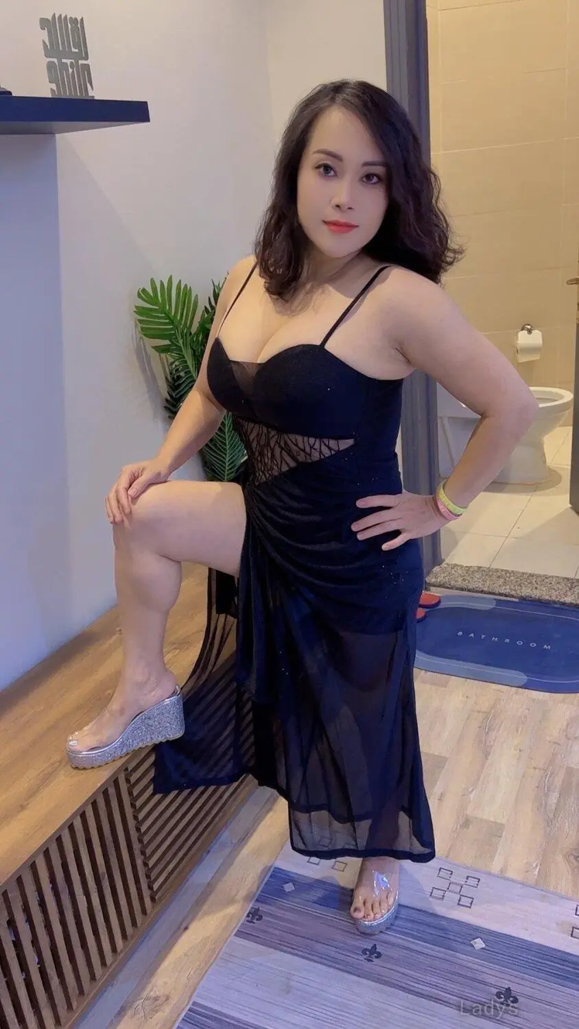 Penelope, 25 years BBW escorts girl, height 160 sm, Weight  kg, backpage Riyadh