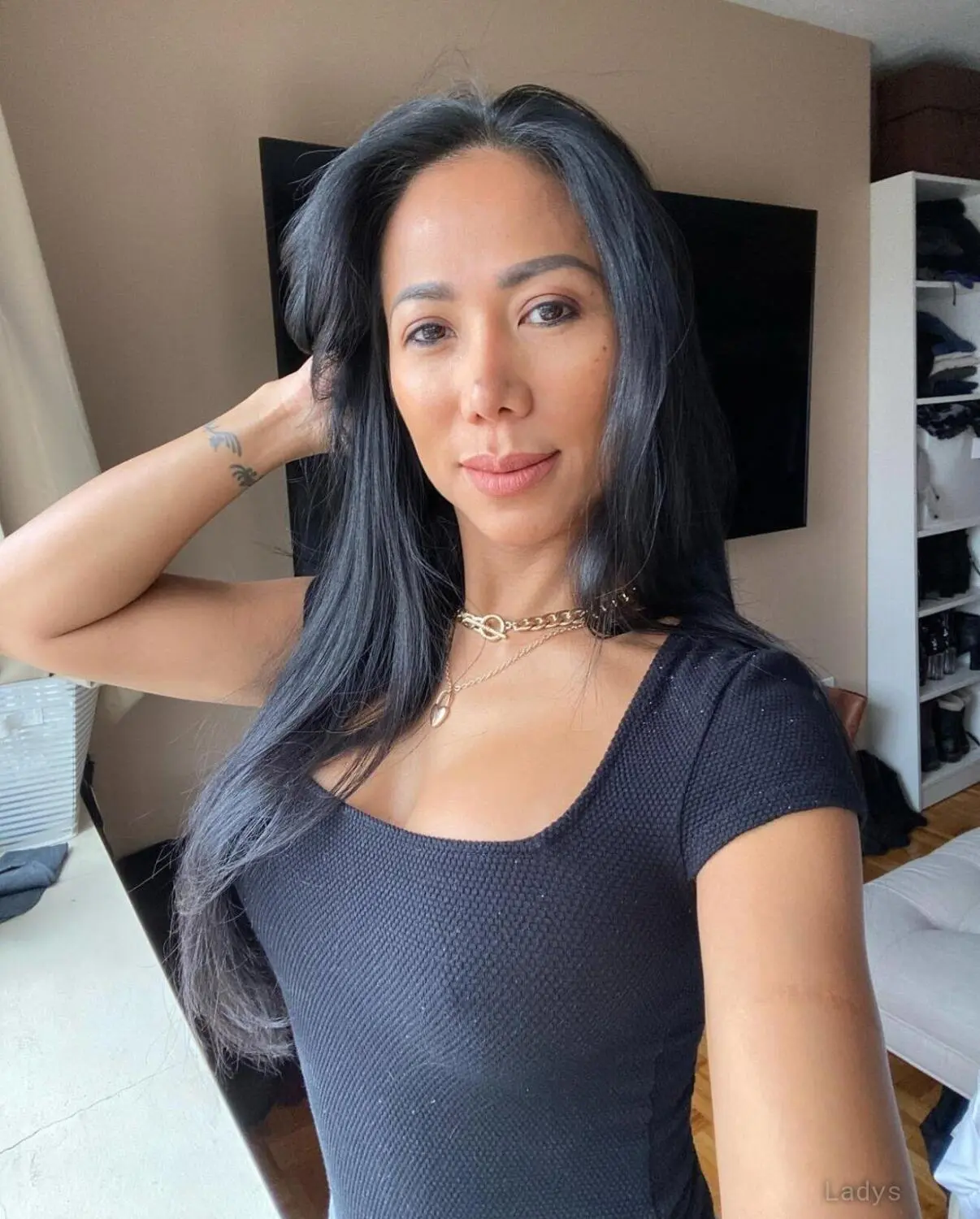 Mama, 46 years BBW escorts girl, height 165 sm, Weight  kg, backpage Singapore