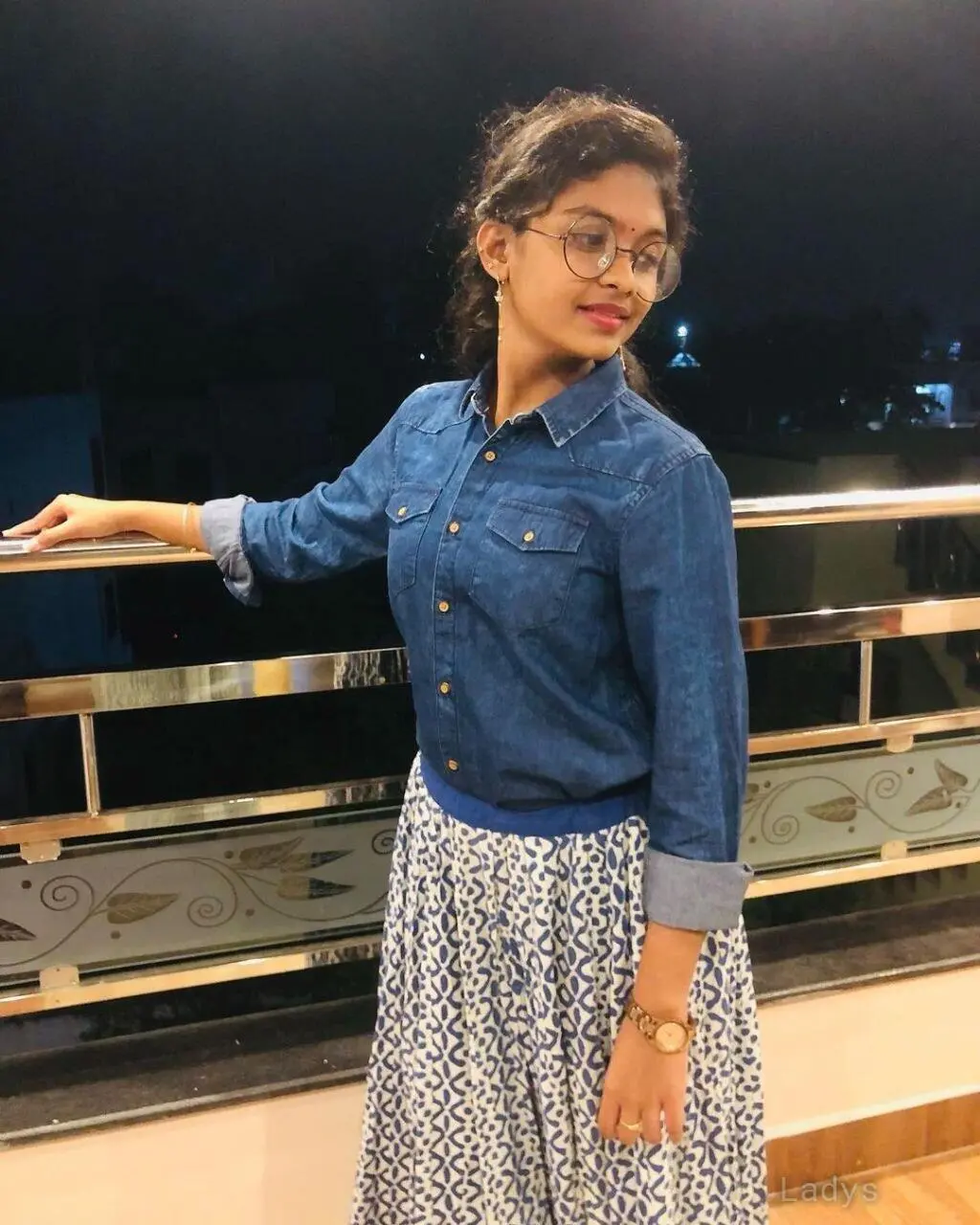 Shreya, 21 years BBW escorts girl, height sm, Weight kg, backpage Thrissur