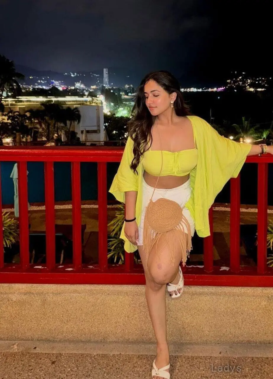 Shrija, 21 years BBW escorts girl, height 170 sm, Weight kg, backpage Tirupati