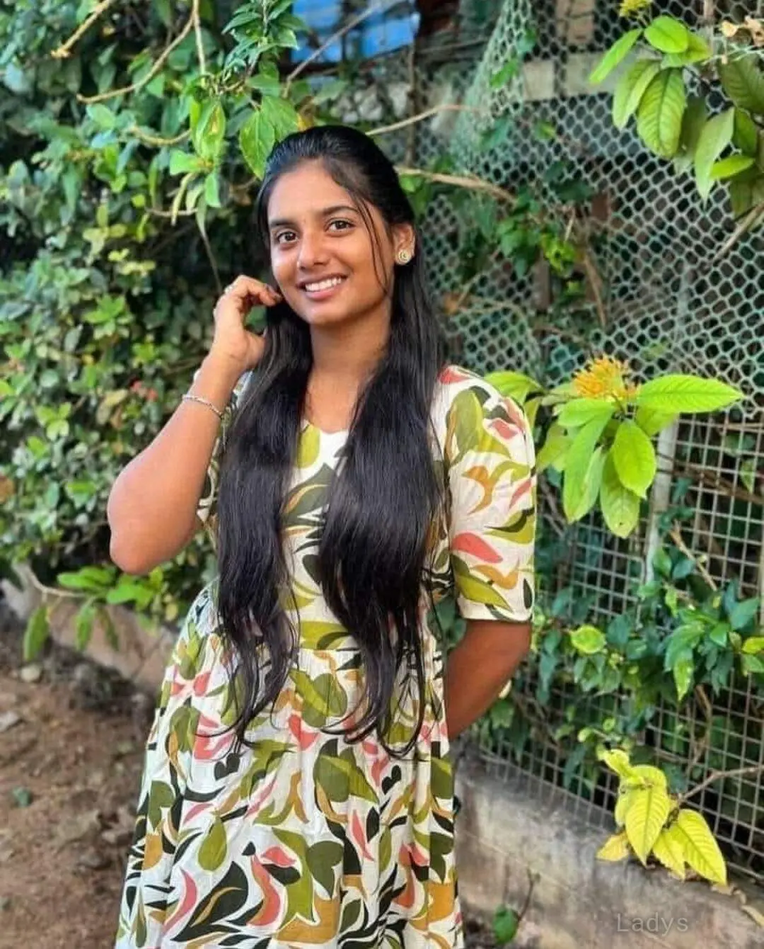 Gayathri, 26 years BBW escorts girl, height 153 sm, Weight  kg, backpage Vijayawada