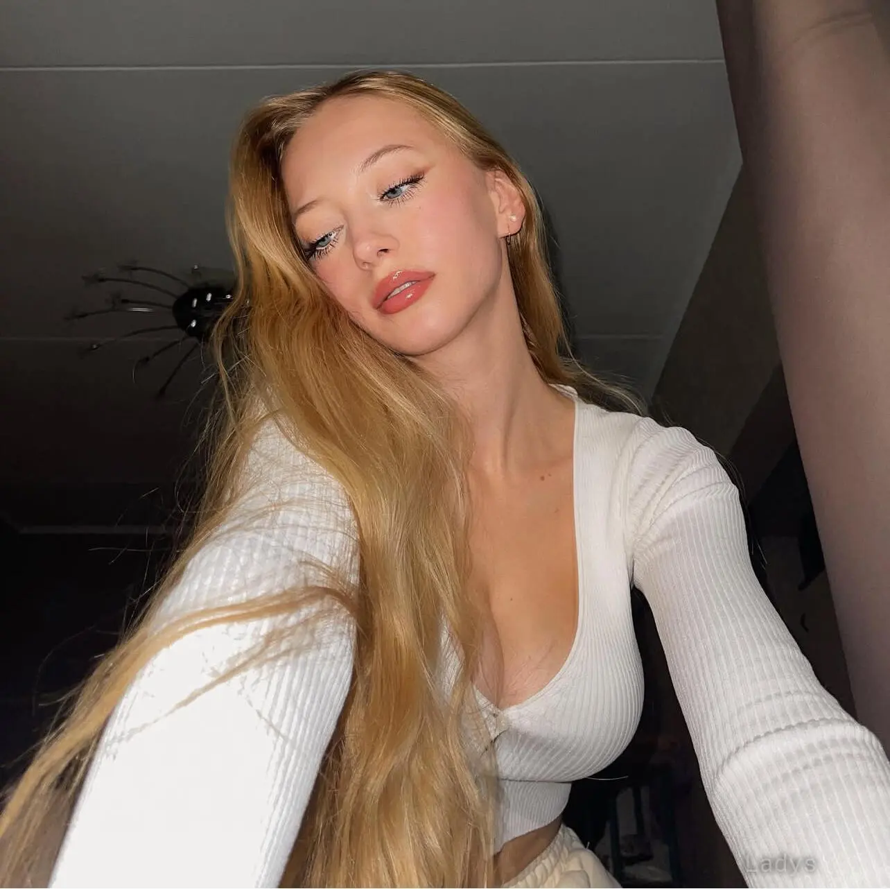 100 matured minded and discreet escort, 26 years BBW escorts girl, height 168 sm, Weight 57 kg, backpage Yakima