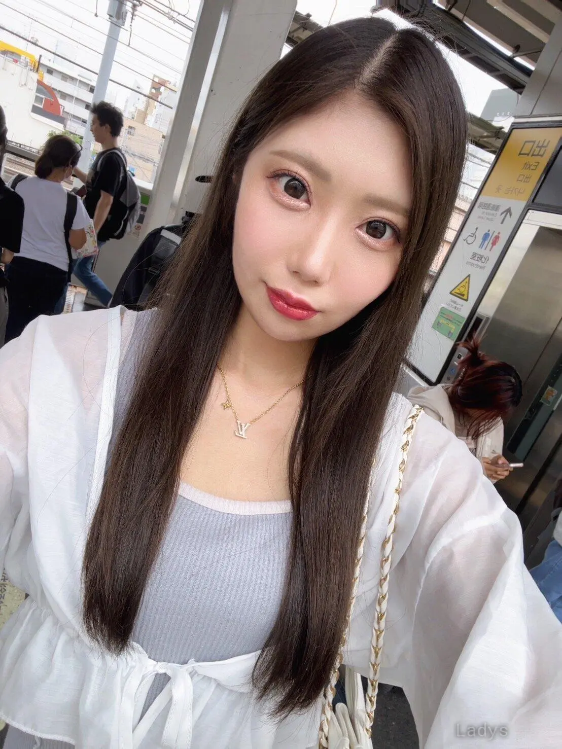 Ayase, 22 years BBW escorts girl, height 168 sm, Weight  kg, backpage Yokohama