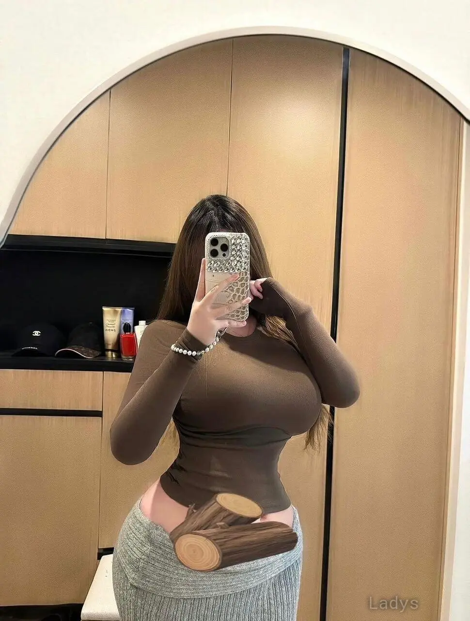 Mavis, 26 years old Baghdad escort girl with big tits, height 166 sm, Weight kg