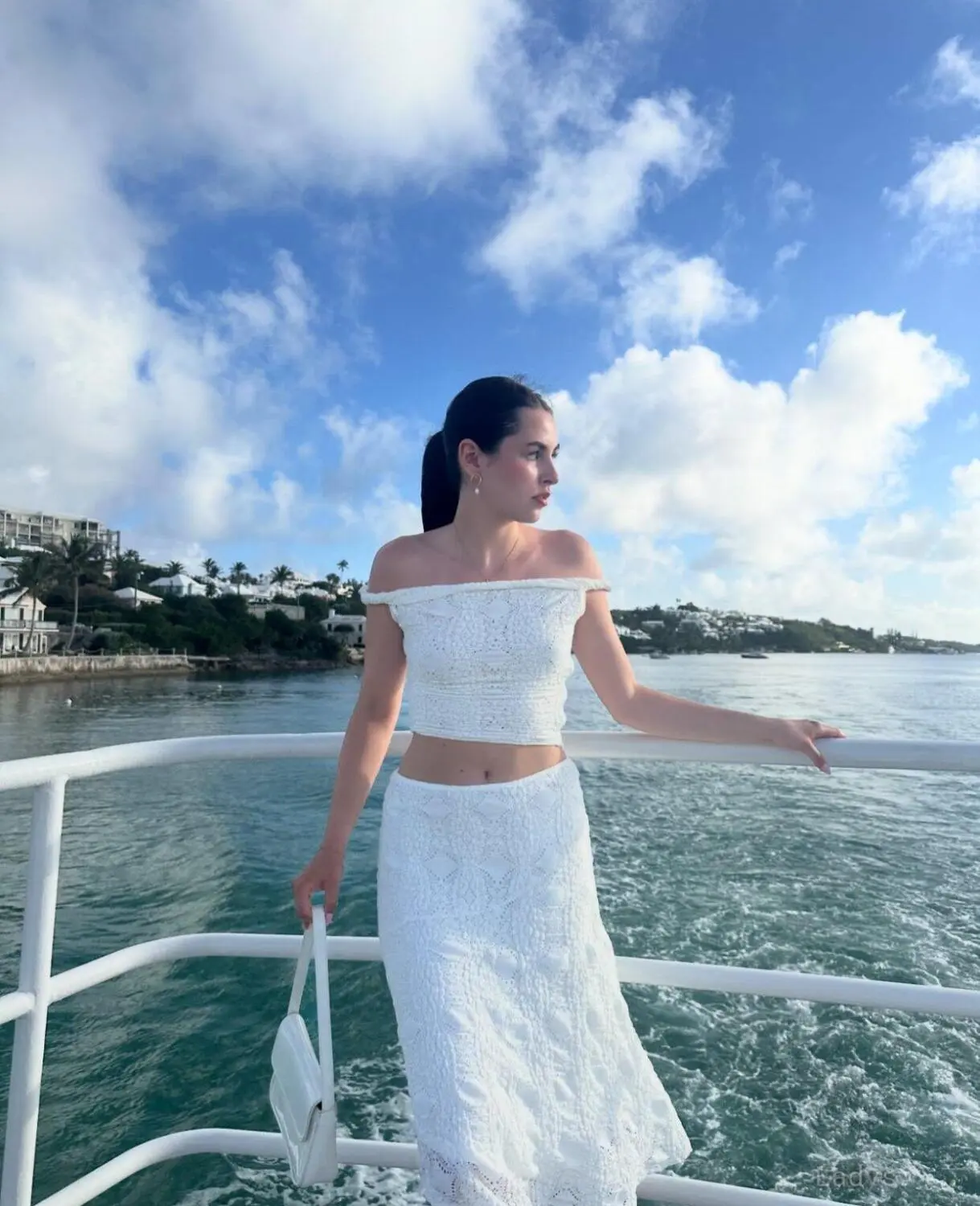 Laura, 22 years beautiful nude Bahamas escorts girl, height  sm, Weight  kg