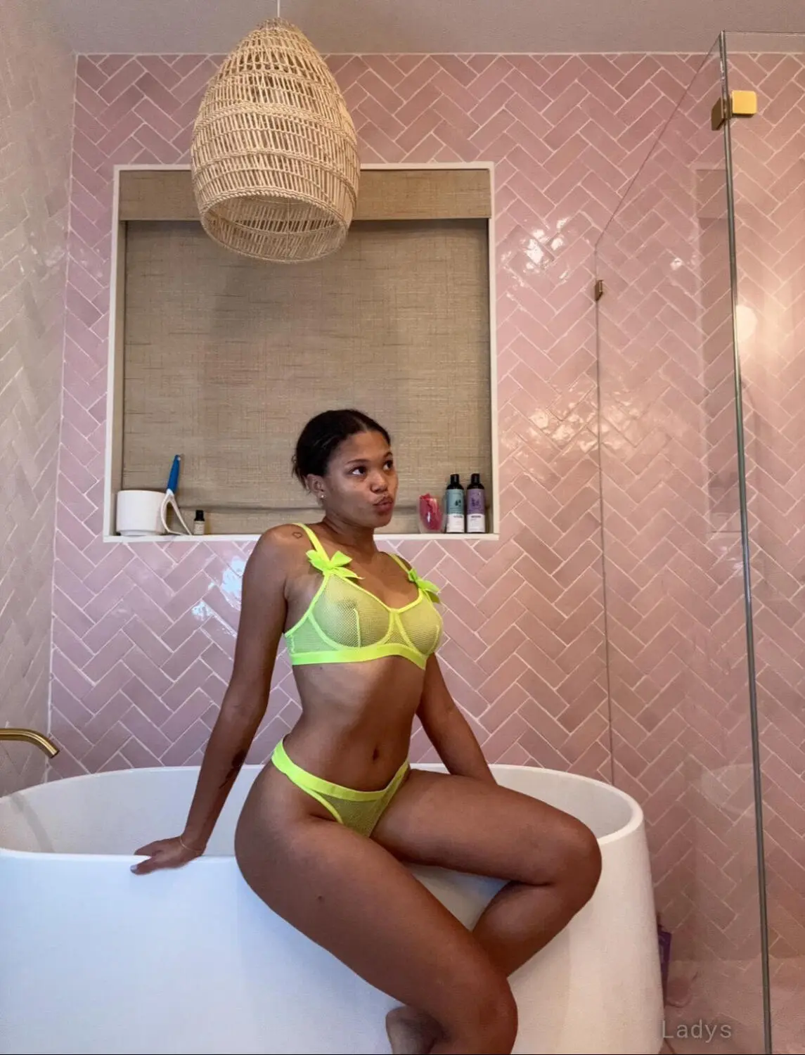 Real and ready for fun.. in or out, 26 years old Bakersfield escort girl with big tits, height 170 sm, Weight 52 kg