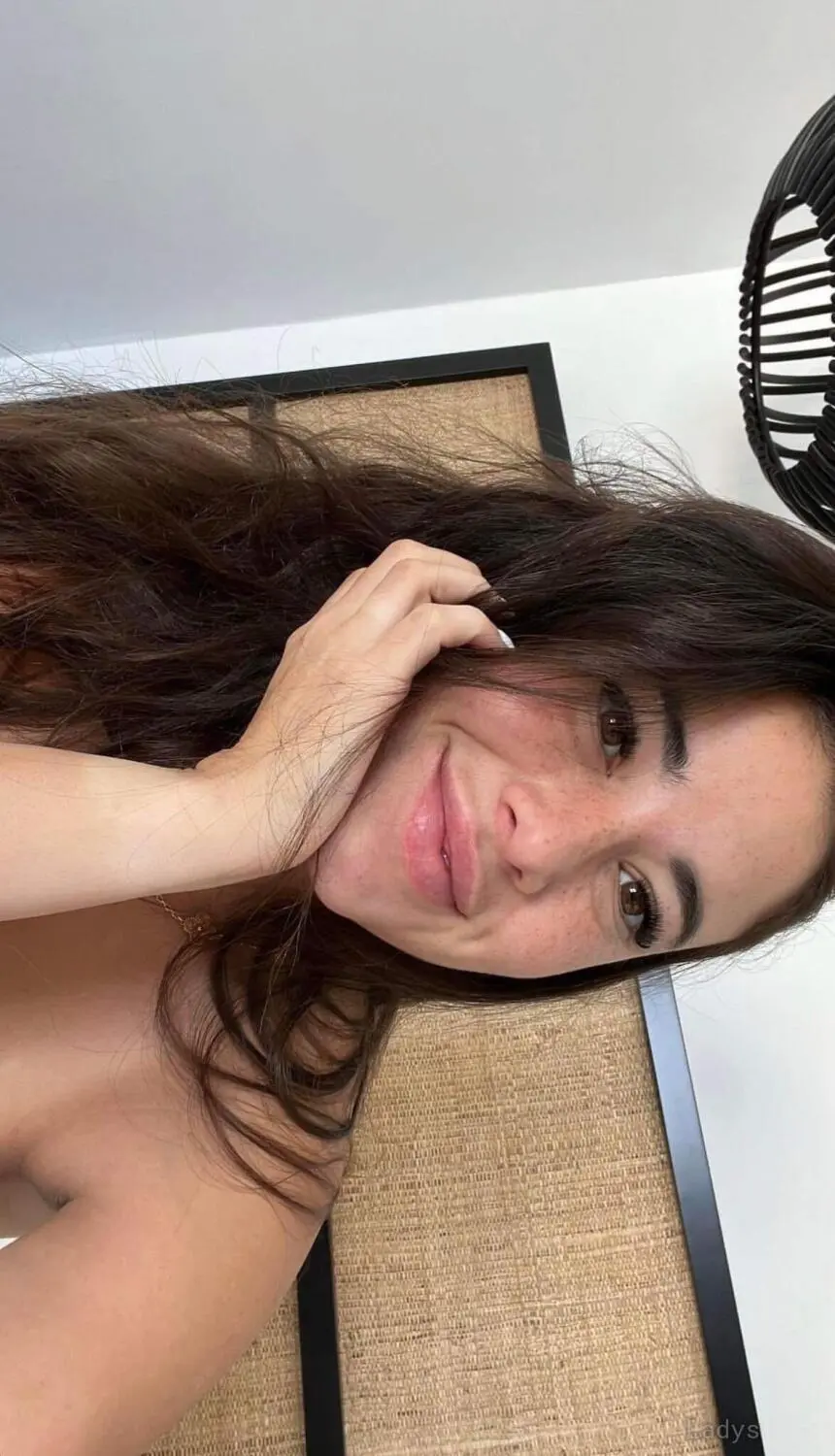 I'm available for hookup and sex, 29 years beautiful nude Bakersfield escorts girl, height 174 sm, Weight 68 kg