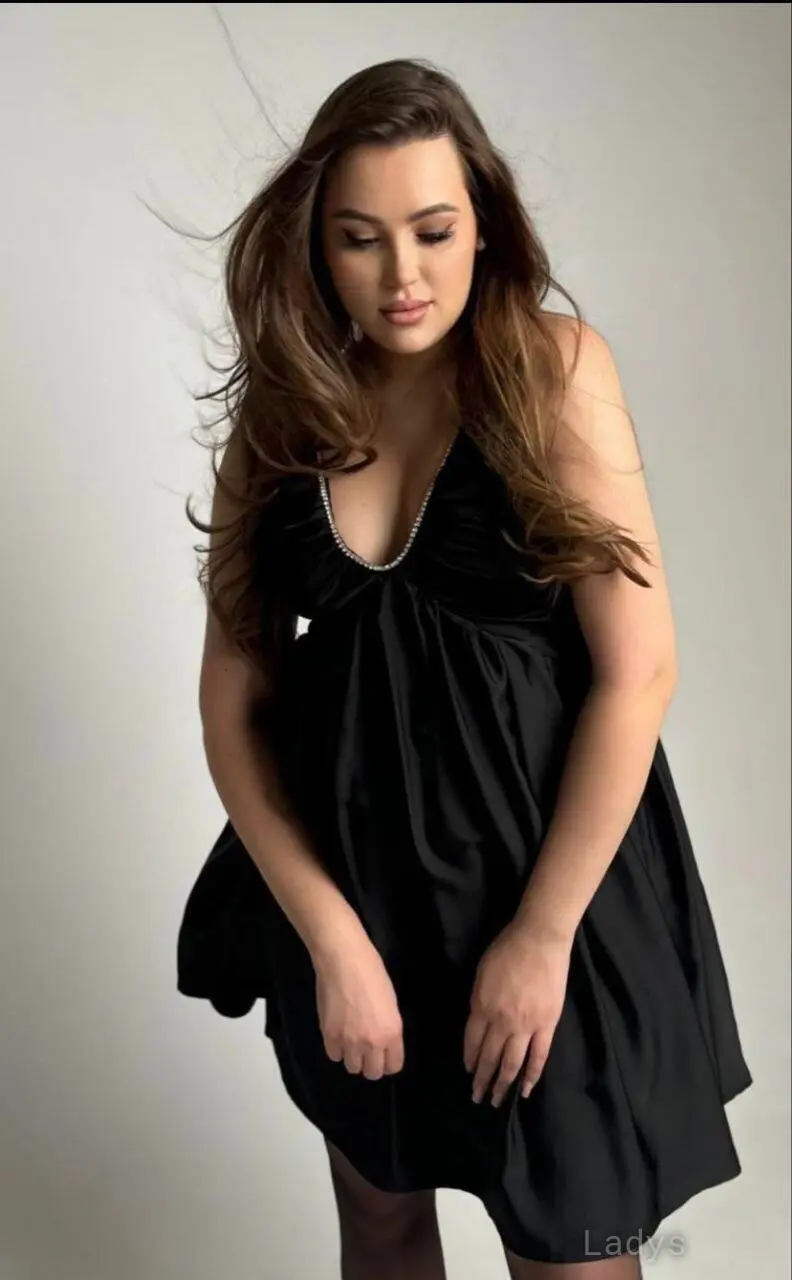 Lesy, 22 years old Baku escort girl with big tits, height 165 sm, Weight kg