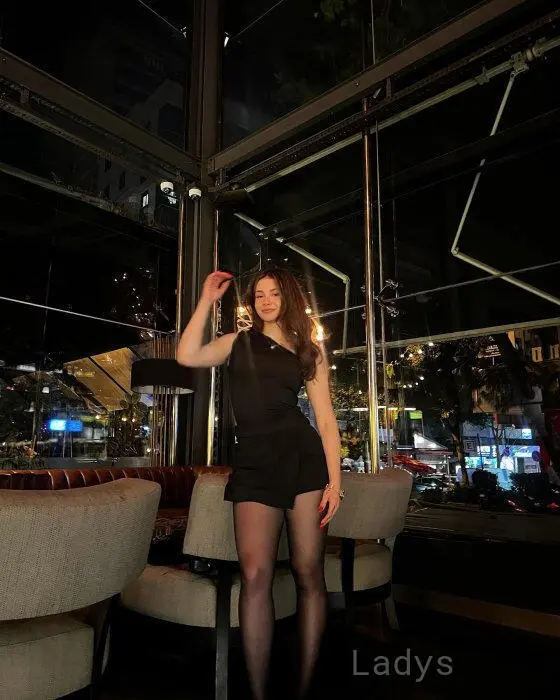 Seda, 27 years beautiful nude Baku escorts girl, height 168 sm, Weight 63 kg