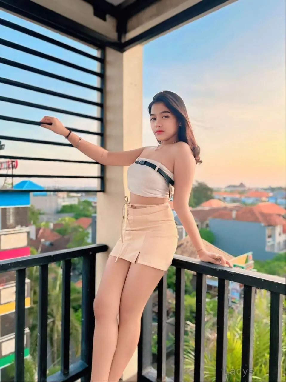 Chelsea, 20 years old Bali escort girl with big tits, height 166 sm, Weight  kg