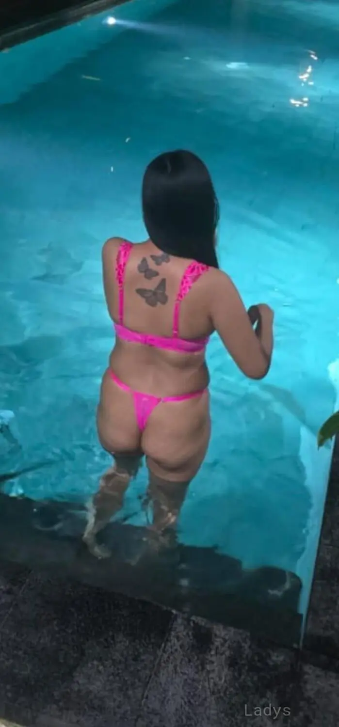 Christina, 35 years old Bali escort girl with big tits, height 157 sm, Weight  kg
