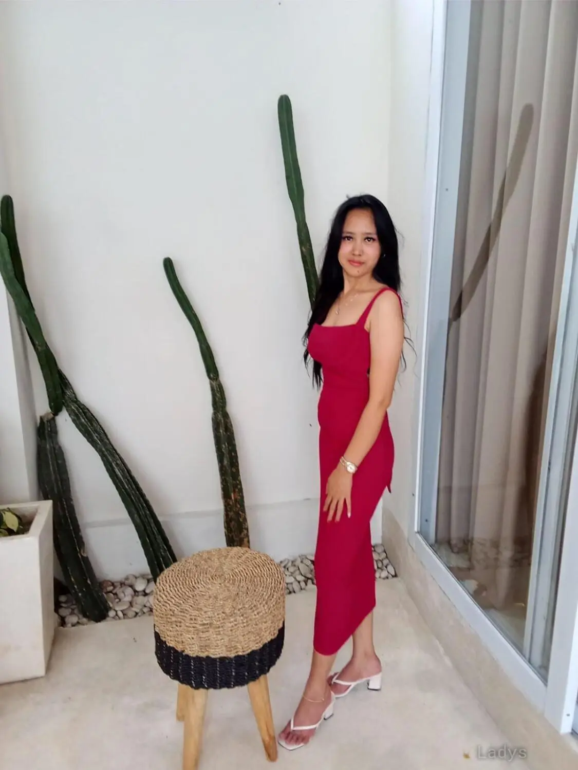 Devi, 23 years old Bali escort girl with big tits, height 158 sm, Weight  kg
