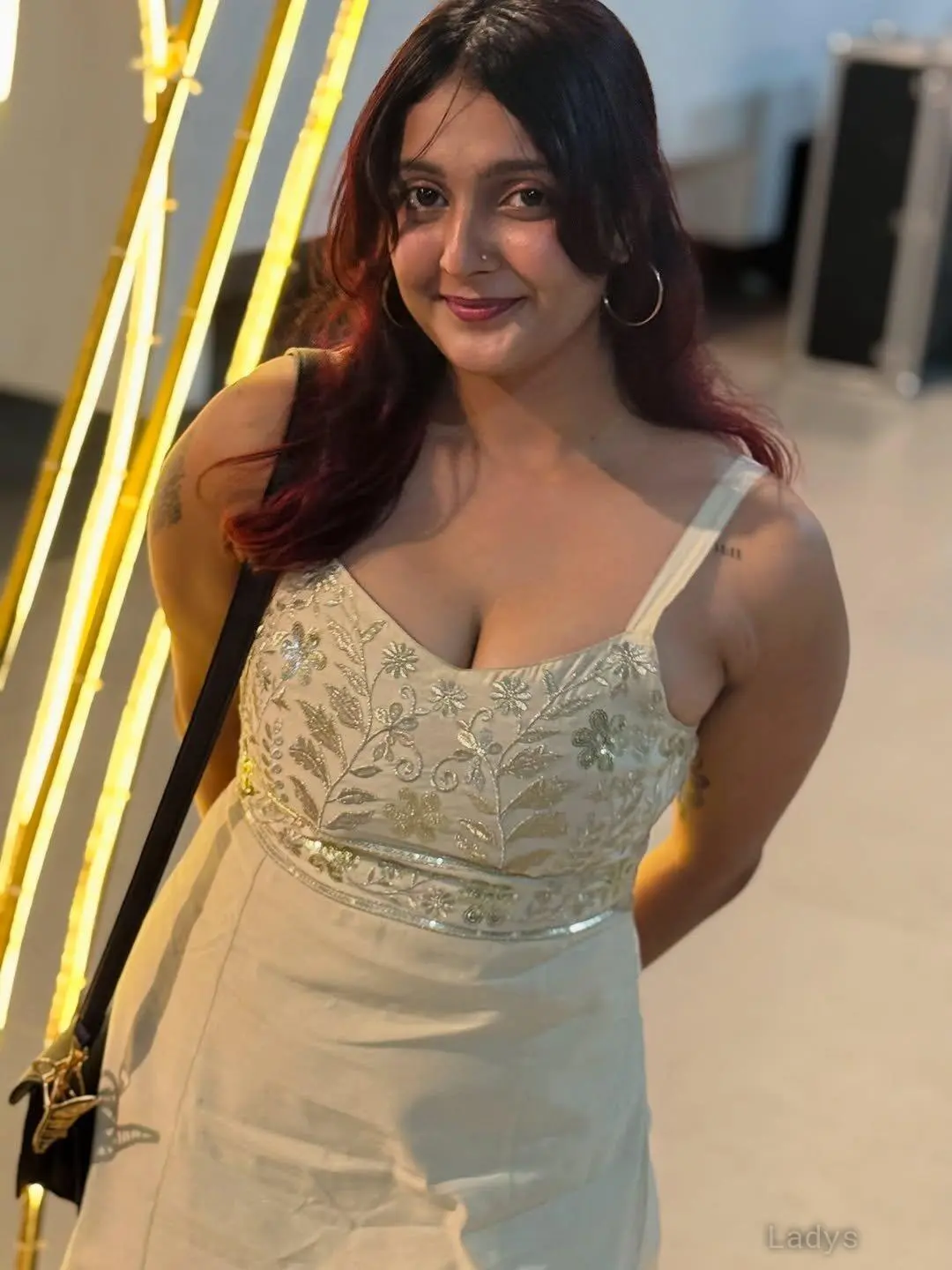 Ishu, 23 years old Bali escort girl with big tits, height 154 sm, Weight kg