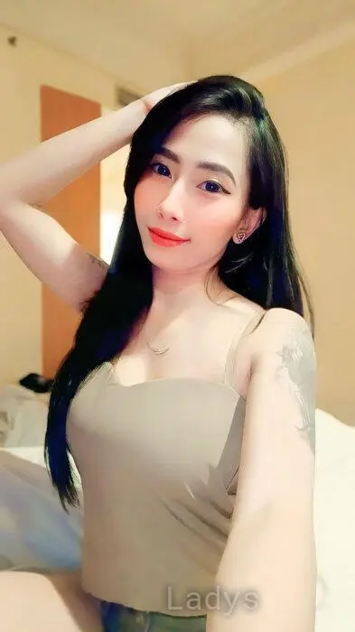 Keyli Andreas, 21 years old Bali escort girl with big tits, height 162 sm, Weight 61 kg