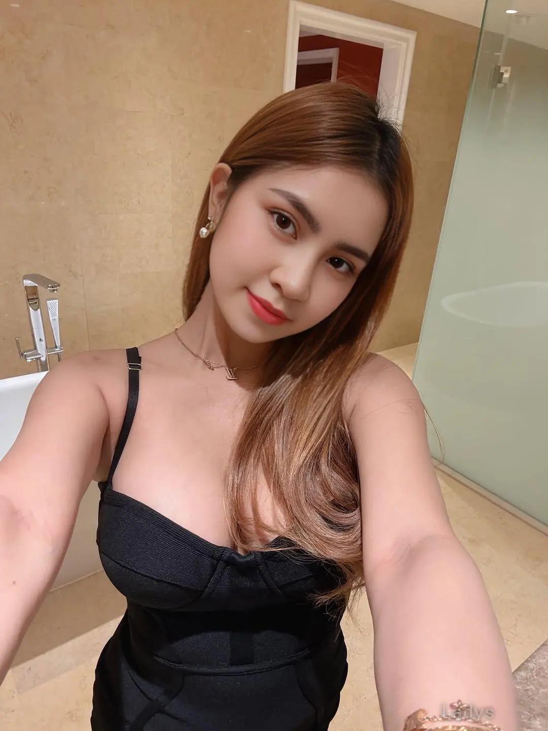 Sassa, 24 years old Bali escort girl with big tits, height 166 sm, Weight kg