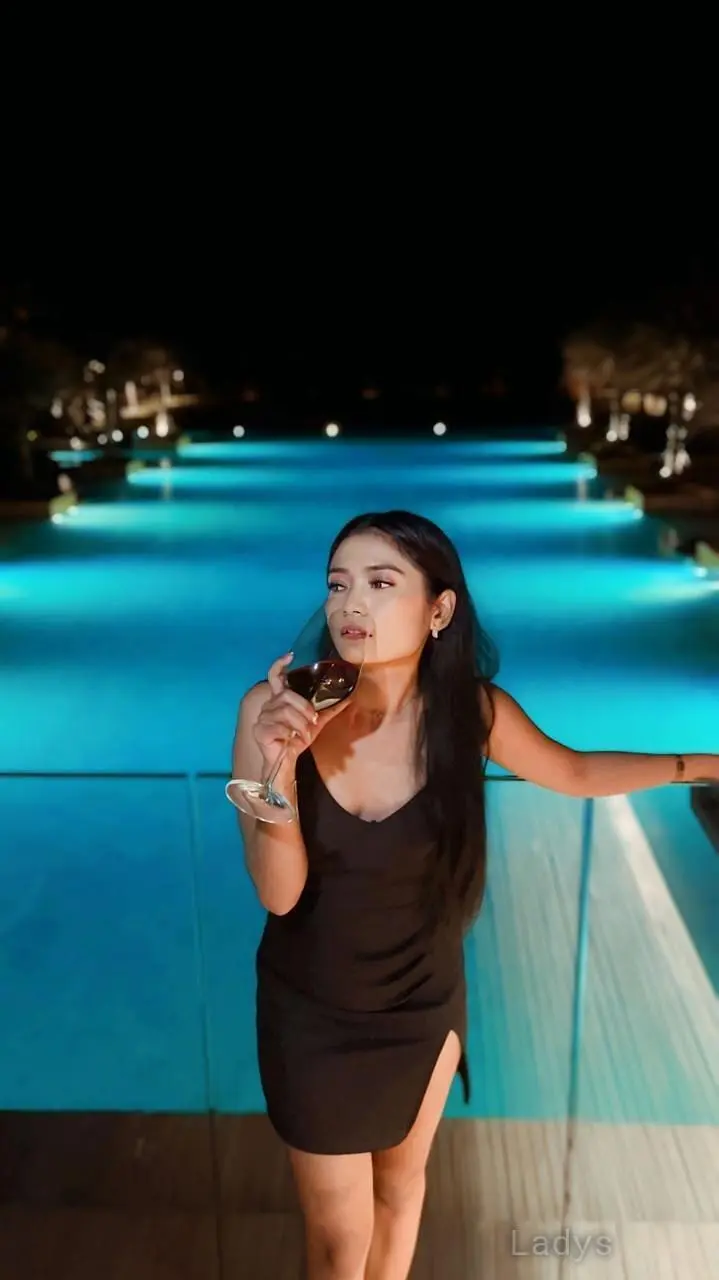 Teodore, 24 years old Bali escort girl with big tits, height 165 sm, Weight kg