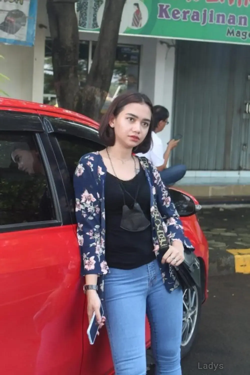 YESSY, 26 years old Bali escort girl with big tits, height 170 sm, Weight 58 kg