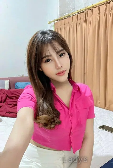 Ainun, 23 years beautiful nude Bali escorts girl, height 169 sm, Weight 55 kg