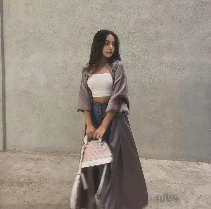 Aira, 23 years beautiful nude Bali escorts girl, height 162 sm, Weight 52 kg