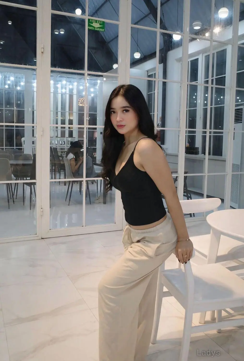 Amara, 21 years beautiful nude Bali escorts girl, height 165 sm, Weight  kg