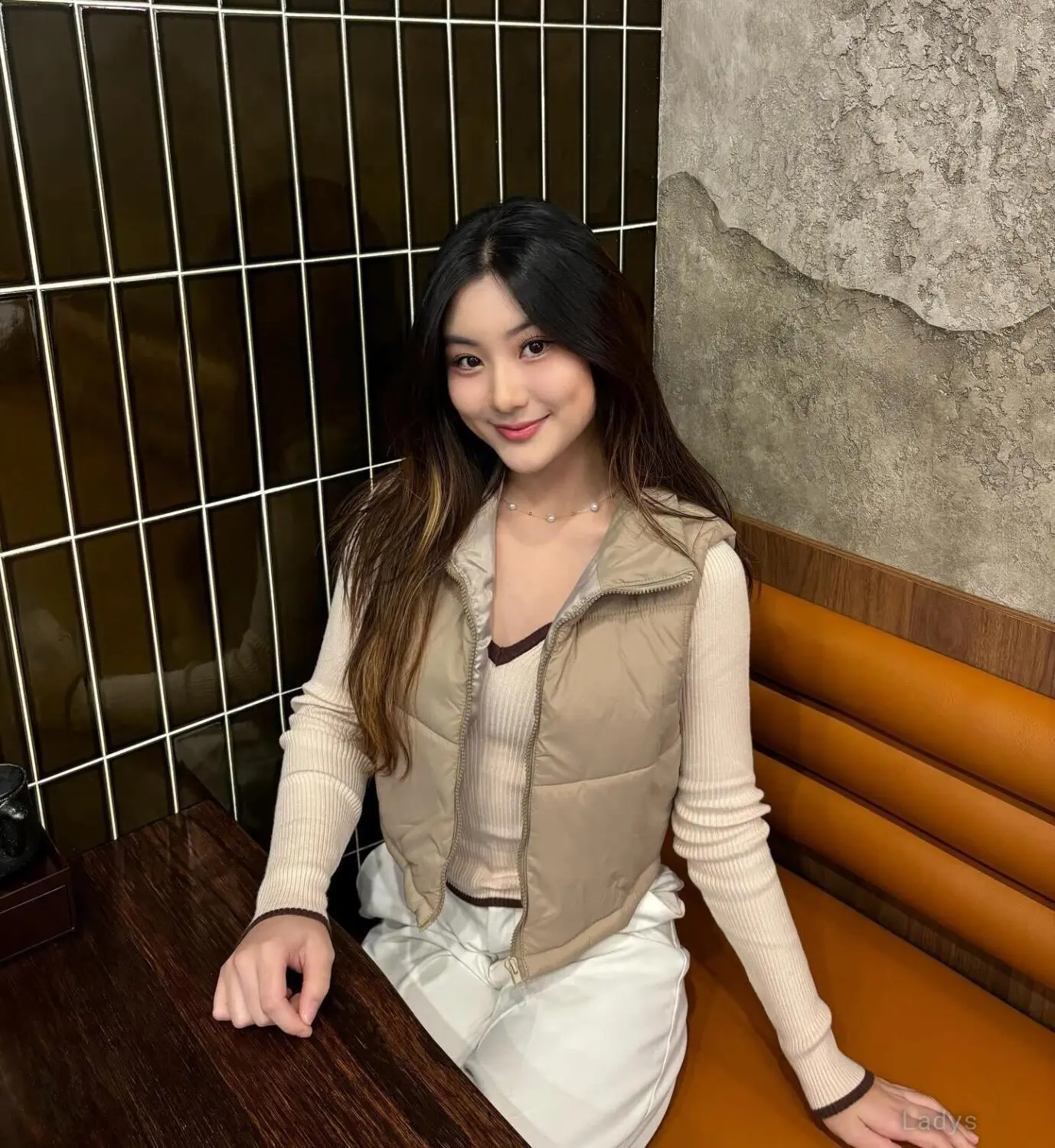 Amorra, 23 years beautiful nude Bali escorts girl, height 165 sm, Weight  kg