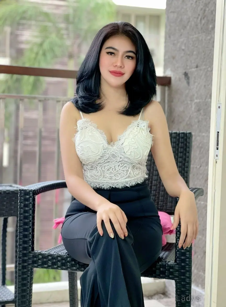 Anggun, 21 years beautiful nude Bali escorts girl, height 165 sm, Weight kg