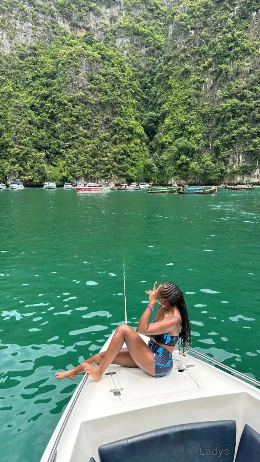 Diana, 28 years beautiful nude Bali escorts girl, height 171 sm, Weight kg