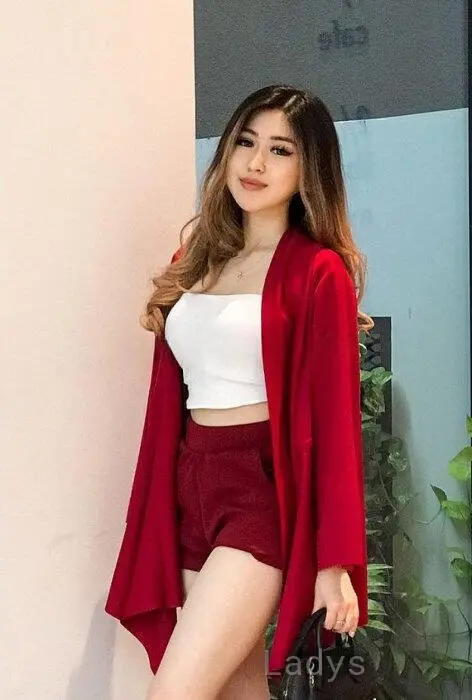 Finna, 25 years beautiful nude Bali escorts girl, height 167 sm, Weight 48 kg