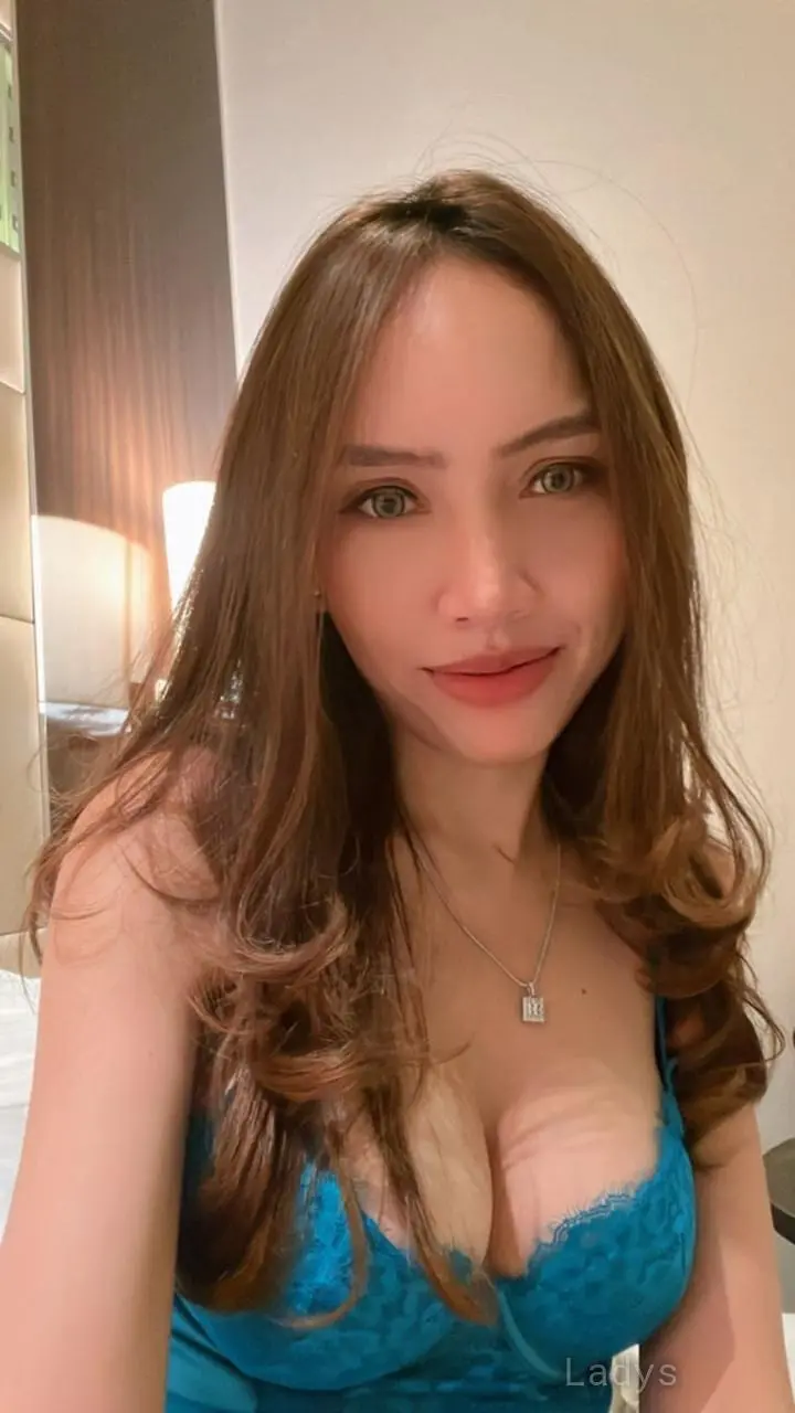 Indah, 29 years beautiful nude Bali escorts girl, height 168 sm, Weight  kg