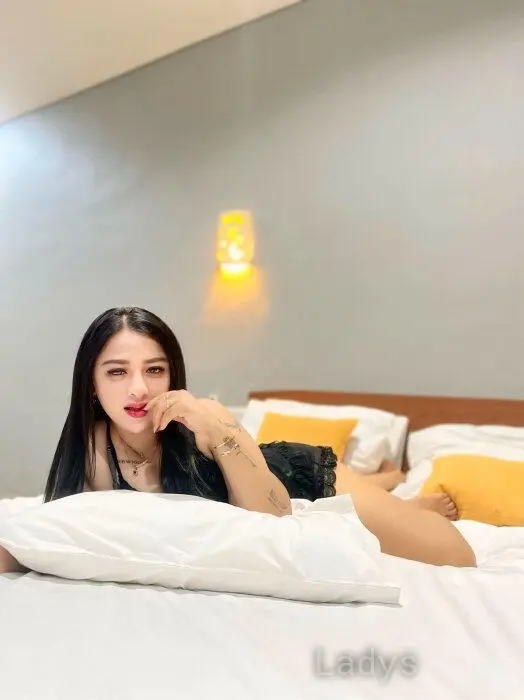 Jasmine, 25 years beautiful nude Bali escorts girl, height 165 sm, Weight 72 kg