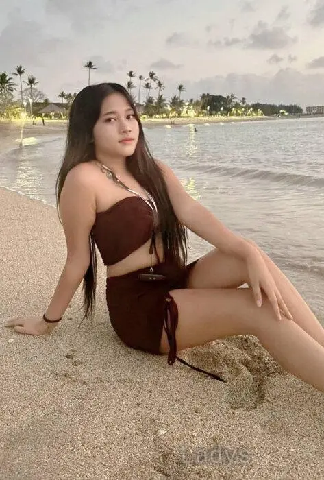 Nadhira, 21 years beautiful nude Bali escorts girl, height 165 sm, Weight 48 kg