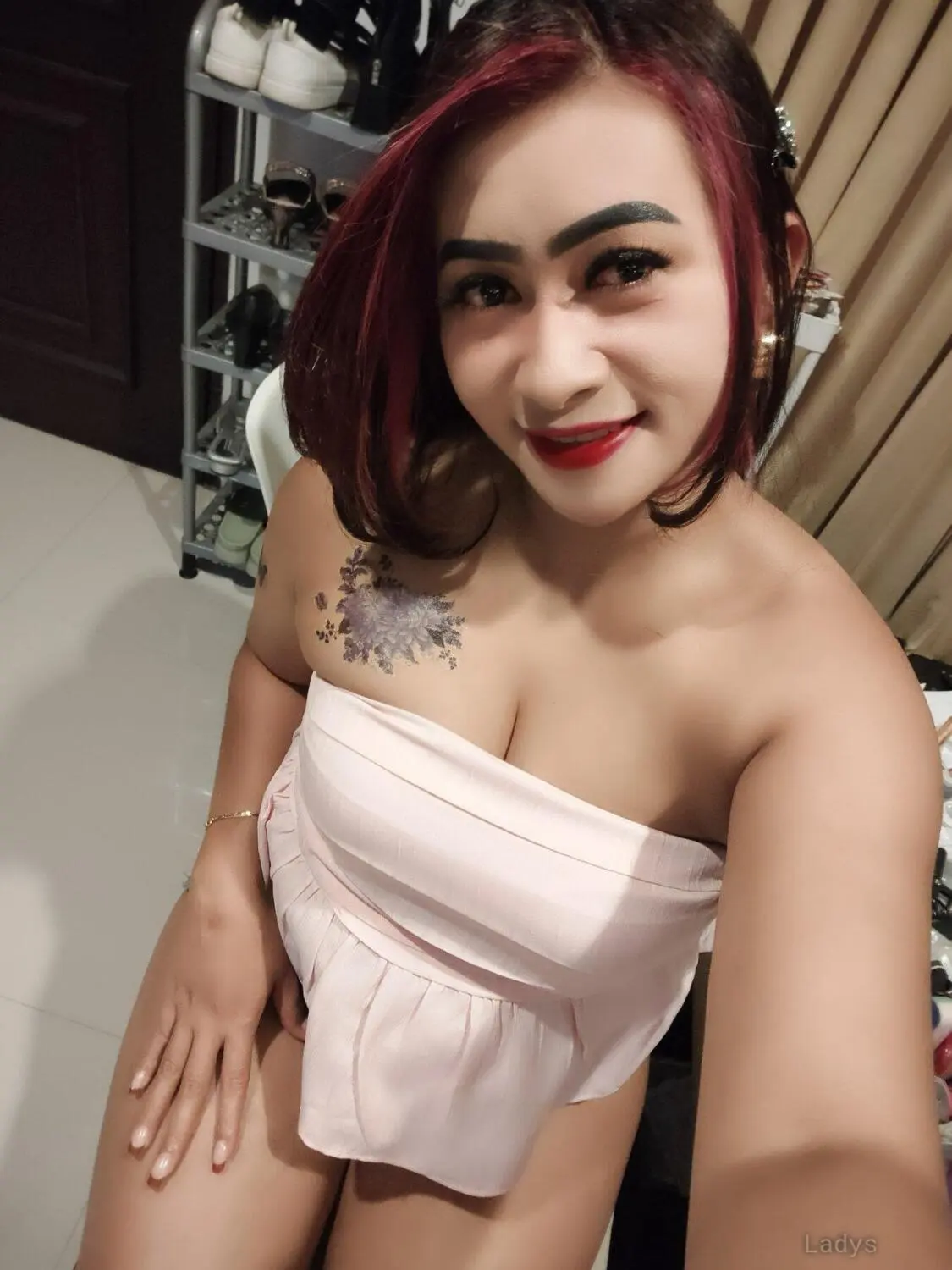 Nadin, 27 years beautiful nude Bali escorts girl, height 155 sm, Weight kg