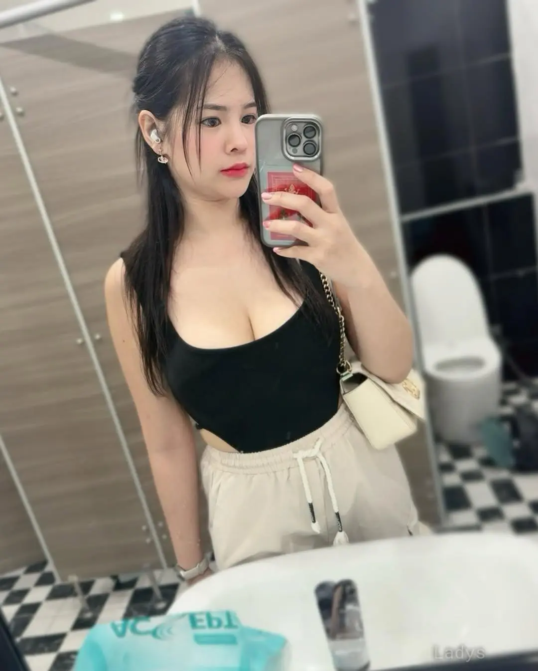 Renata, 23 years beautiful nude Bali escorts girl, height 160 sm, Weight  kg
