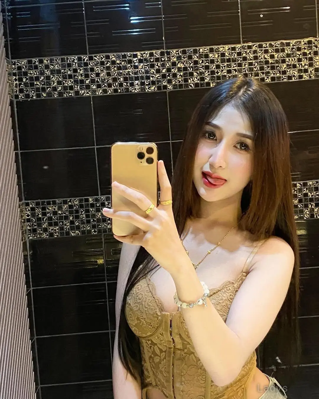 Saquilla, 22 years beautiful nude Bali escorts girl, height 165 sm, Weight  kg