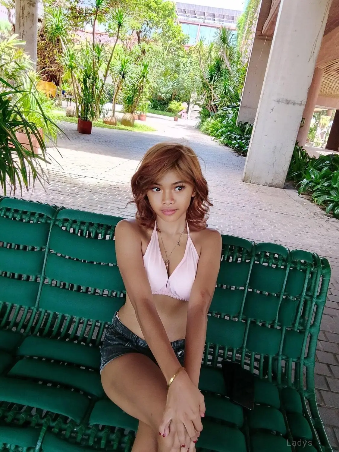 Saskia, 19 years beautiful nude Bali escorts girl, height 162 sm, Weight kg