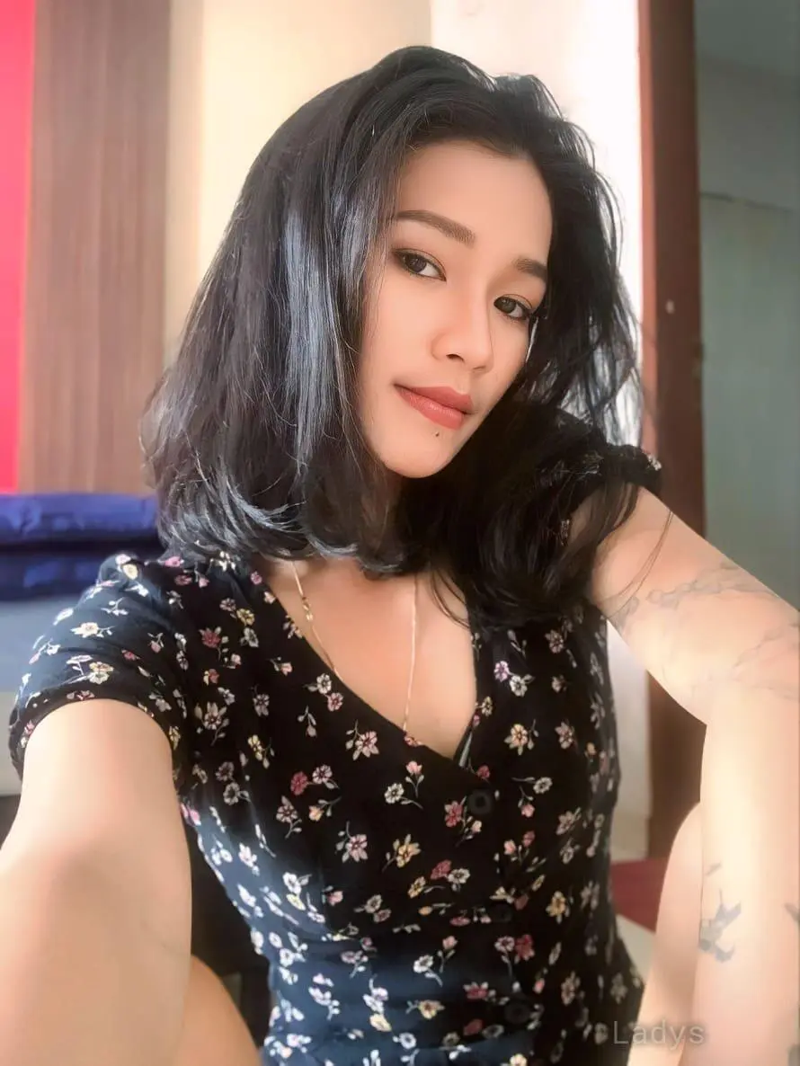 Yuki, 24 years beautiful nude Bali escorts girl, height 170 sm, Weight  kg