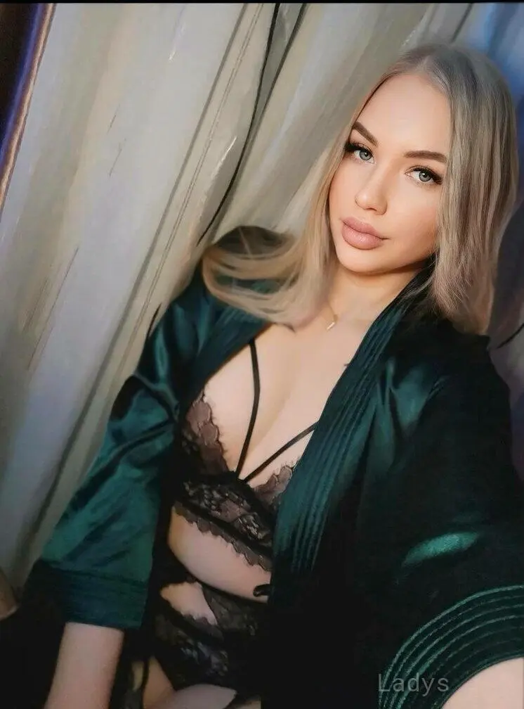 Angelica, 22 years beautiful nude Baltimore escorts girl, height 155 sm, Weight 56 kg