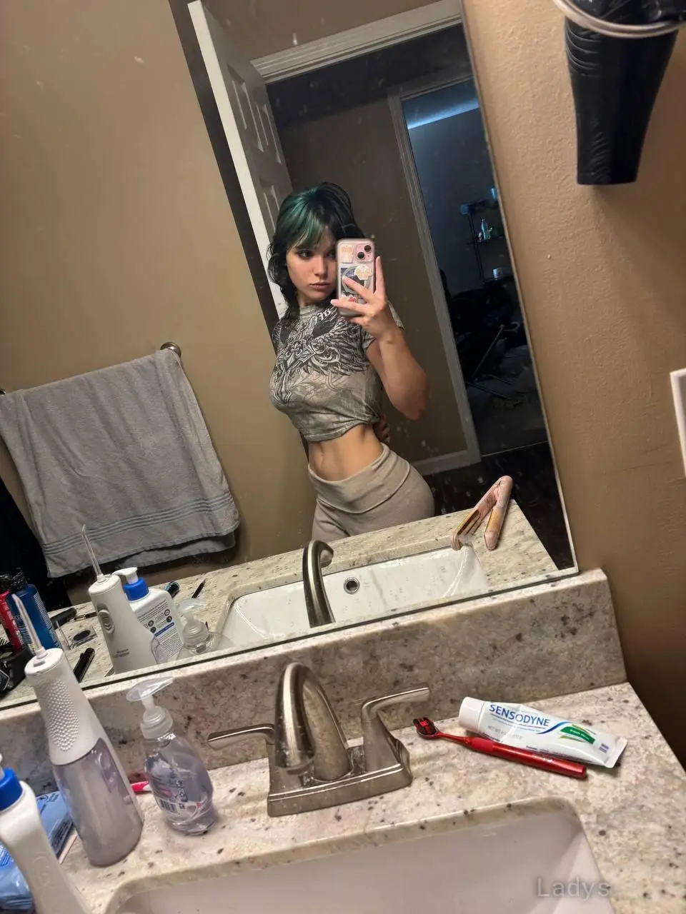 I'm available for hook up and sex, 24 years beautiful nude Baltimore escorts girl, height 170 sm, Weight 55 kg