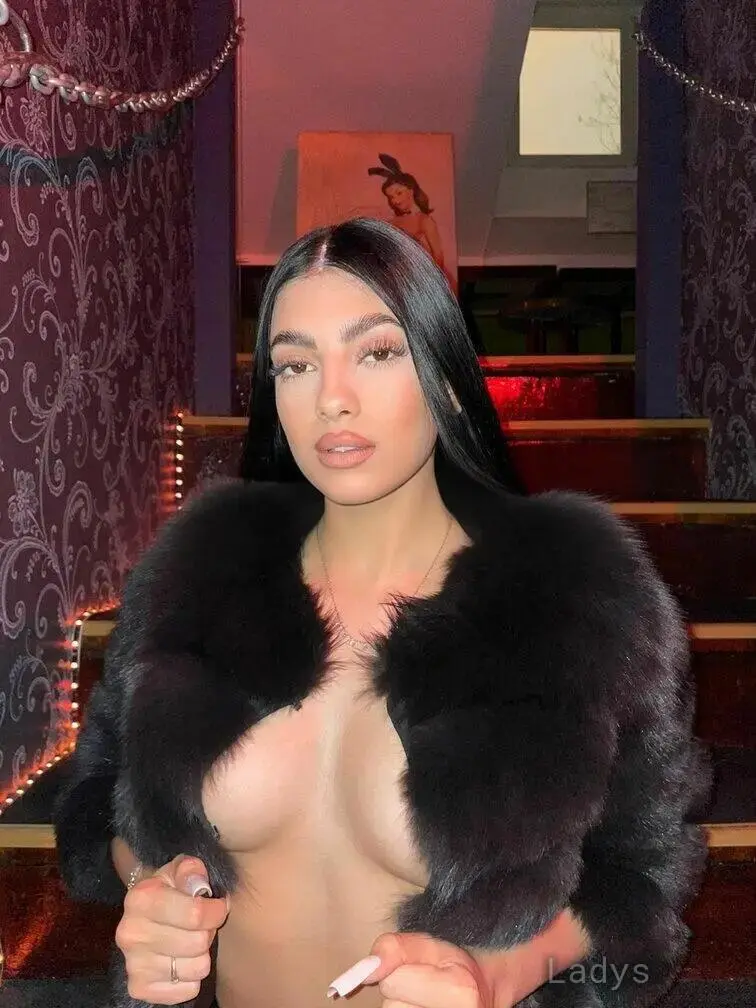Naylan Rodriguez, 22 years beautiful nude Baltimore escorts girl, height 159 sm, Weight 57 kg