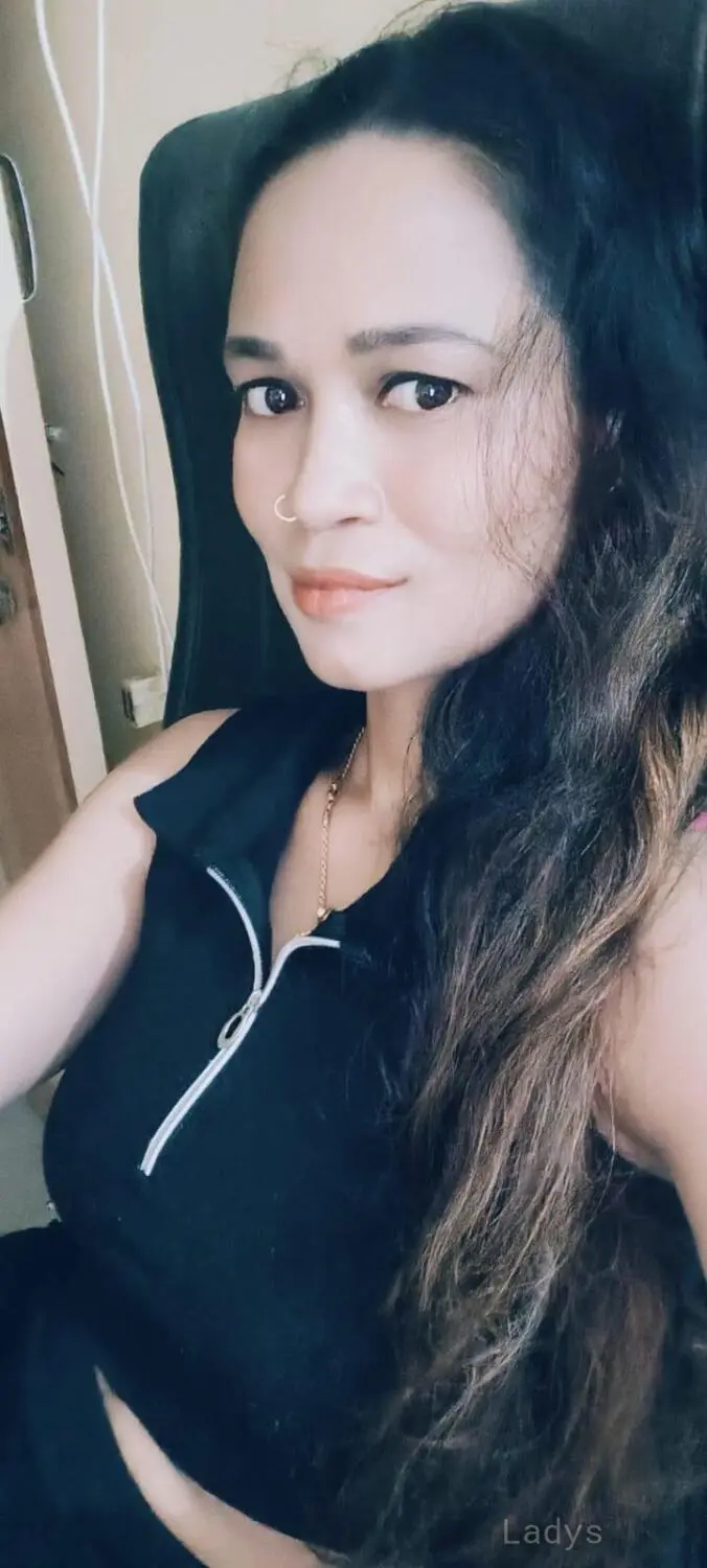 Reshma, 24 years asian escorts girl, height 165 sm, Weight  kg, Bangalore eacort
