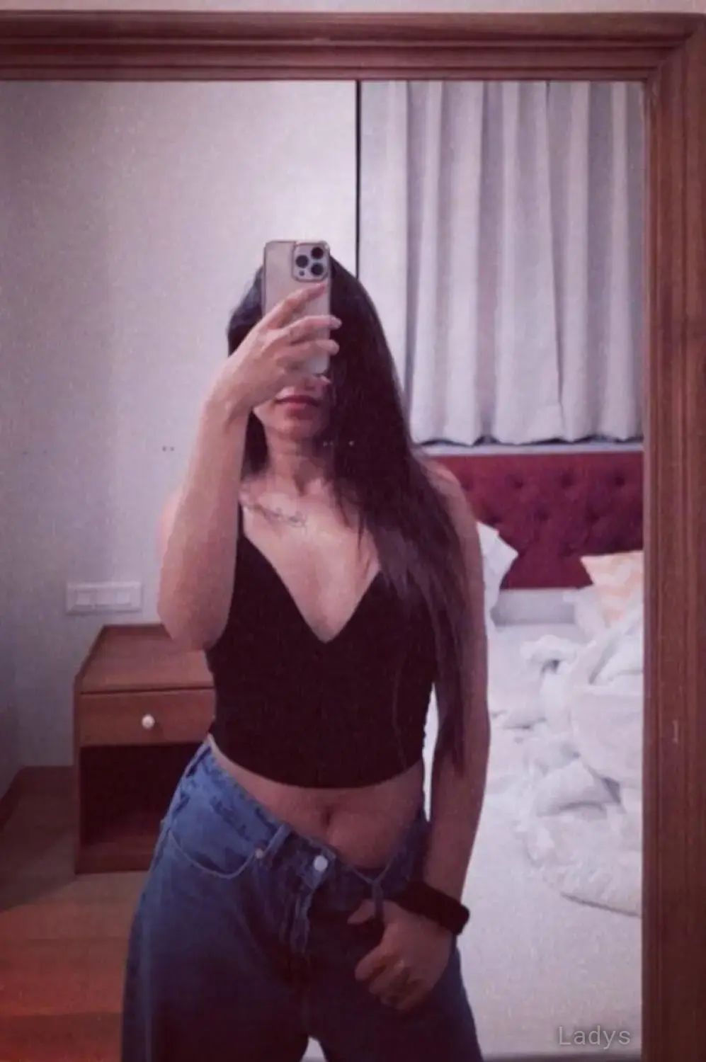 CAM AVAILABLE, 21 years old Bangalore escort girl with big tits, height 165 sm, Weight 48 kg