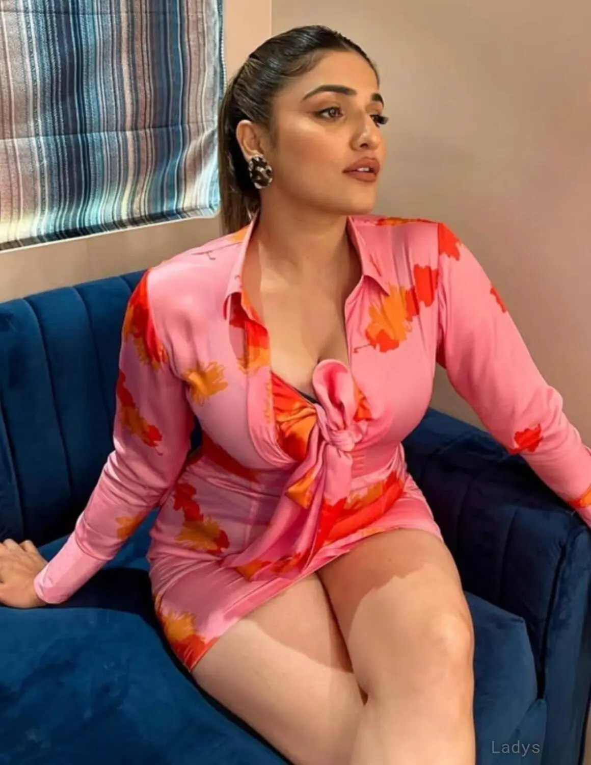 Divya,  years old Bangalore escort girl with big tits, height  sm, Weight  kg